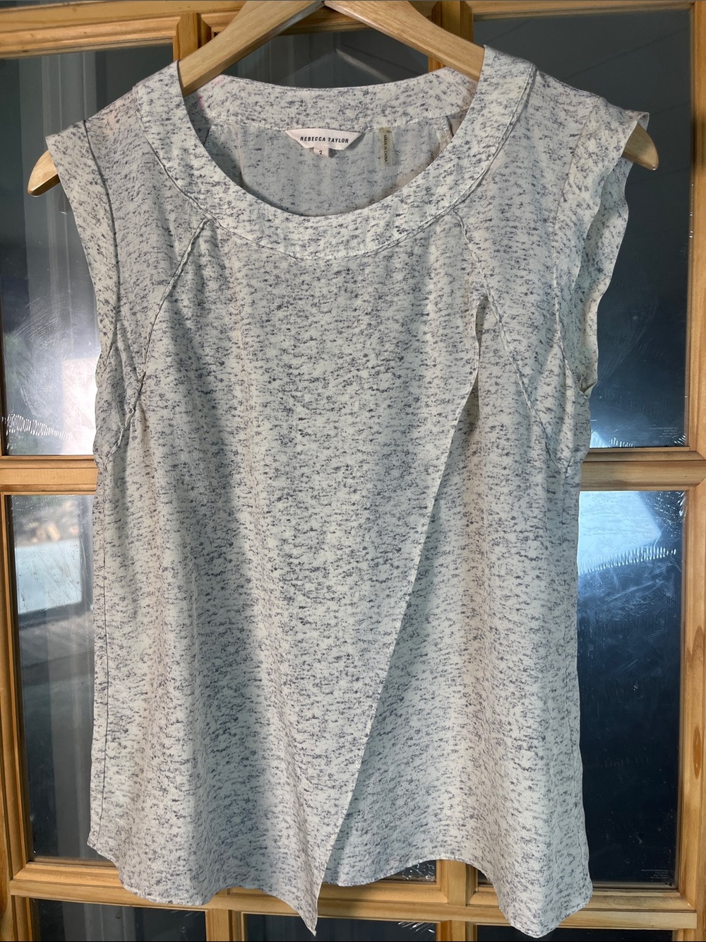 REBECCA TAYLOR 100%  Silk Sleeveless Blouse Sz 2 cream, gray, flowy, Heathered
